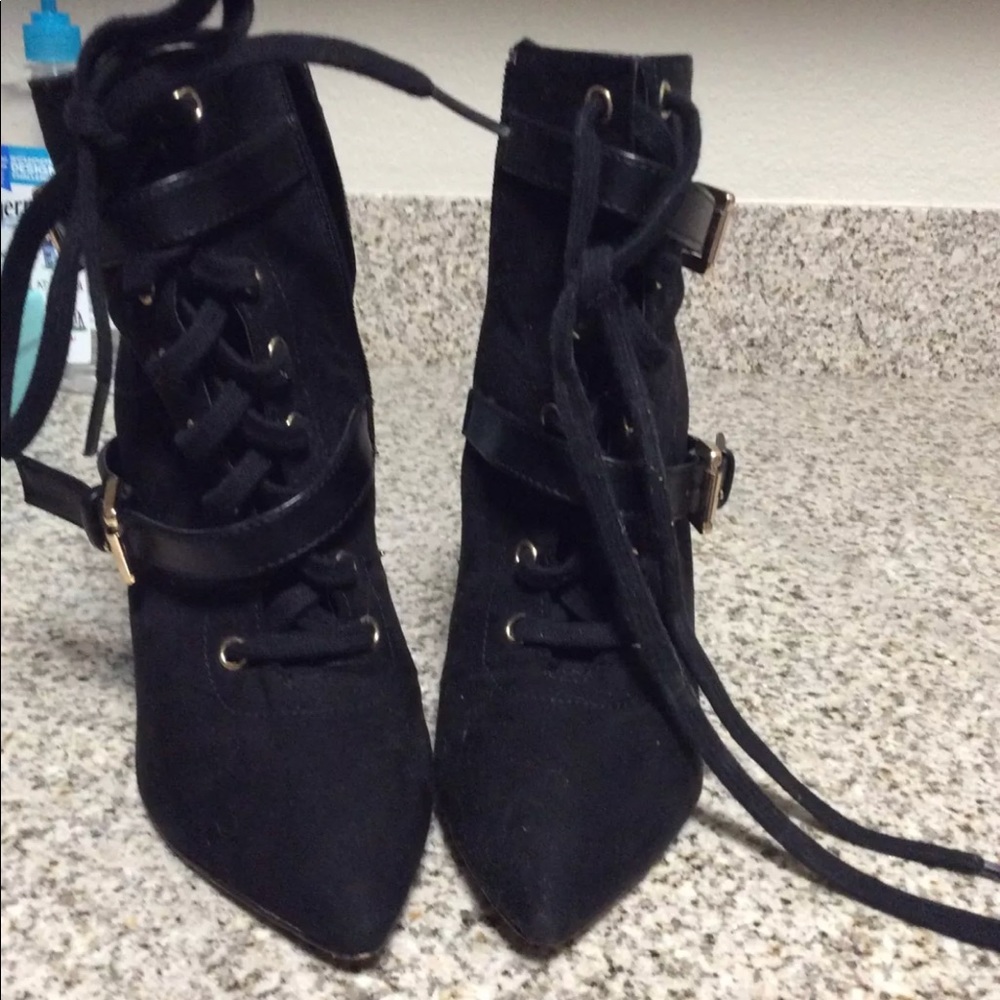 Kardashian kollection boots